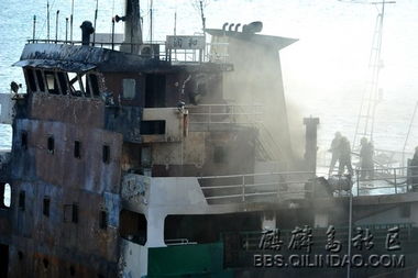 澳船厂爆炸事故惊心动魄 消防队员舍生忘死全力抢救